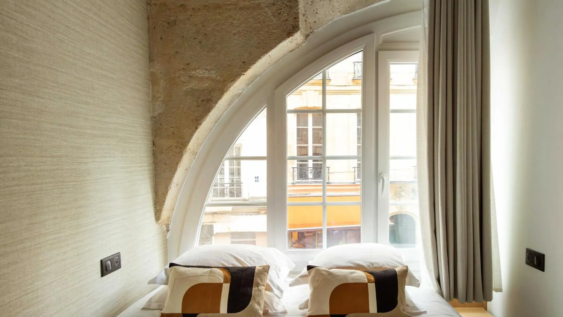 Refurbished Apartment - 2Br-6P - Chatelet Paris
